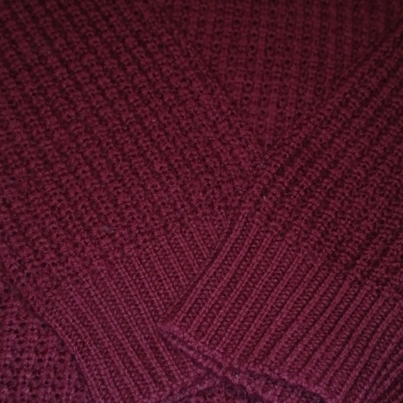 PRICE DROP! Aritzia Isabelli Sweater - Picture 4 of 10